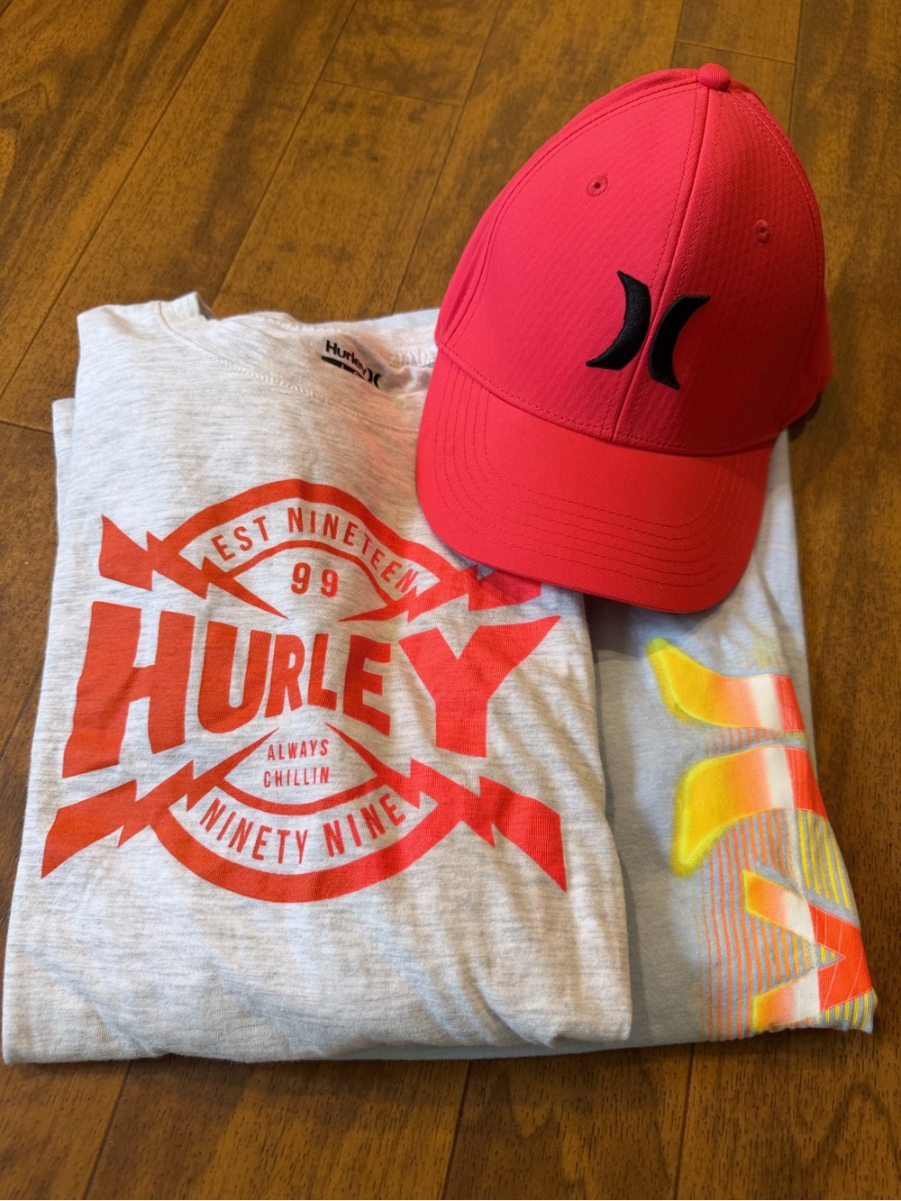 Hurley neon Cap with Light Gray Tee Featuring Orange Graphic
